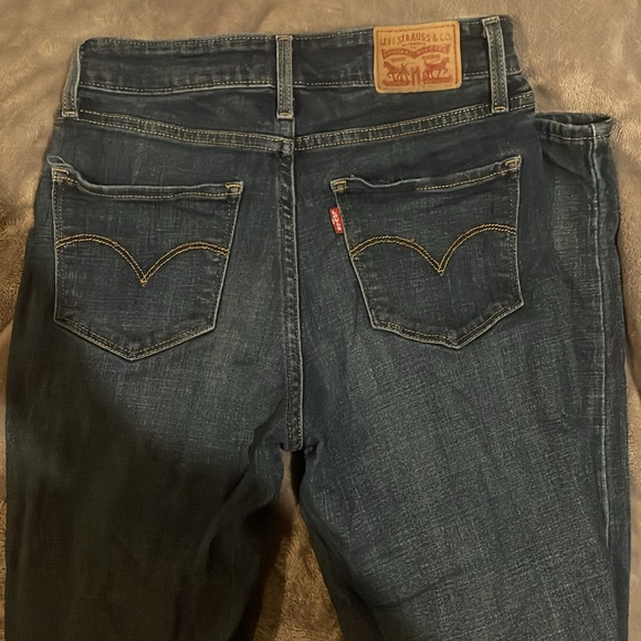 Levi jeans size 27 - Picture 2 of 4